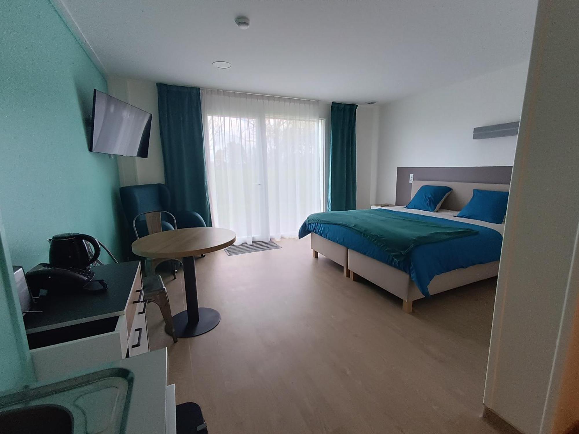 Relais Les Rives Du Lac Coulonges-sur-Sarthe Ngoại thất bức ảnh