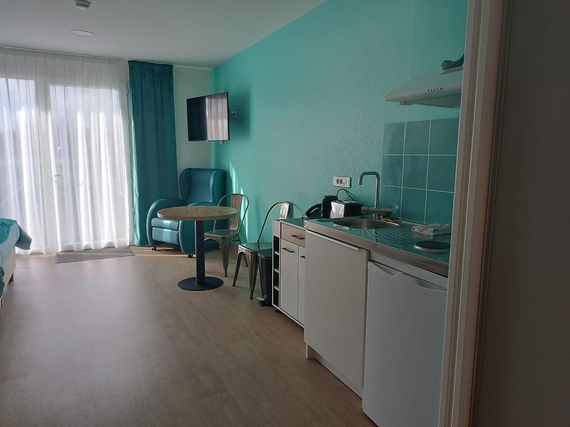 Relais Les Rives Du Lac Coulonges-sur-Sarthe Ngoại thất bức ảnh
